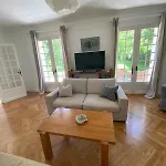 Вилла Riverside Retreat