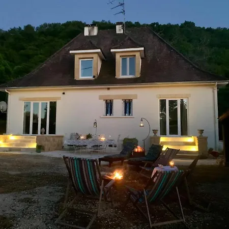 Riverside Retreat וילה