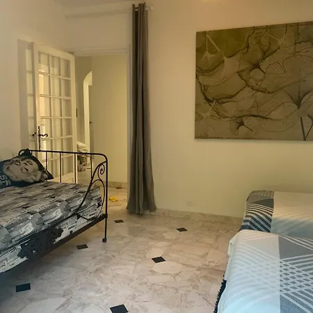 Riverside Retreat וילה