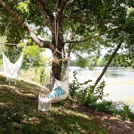 Riverside Retreat 别墅