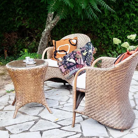 Riverside Retreat 别墅